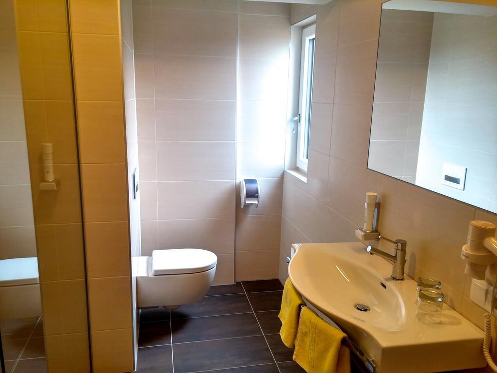 eckbergerhof Hotel Gamlitz Eksteriør billede