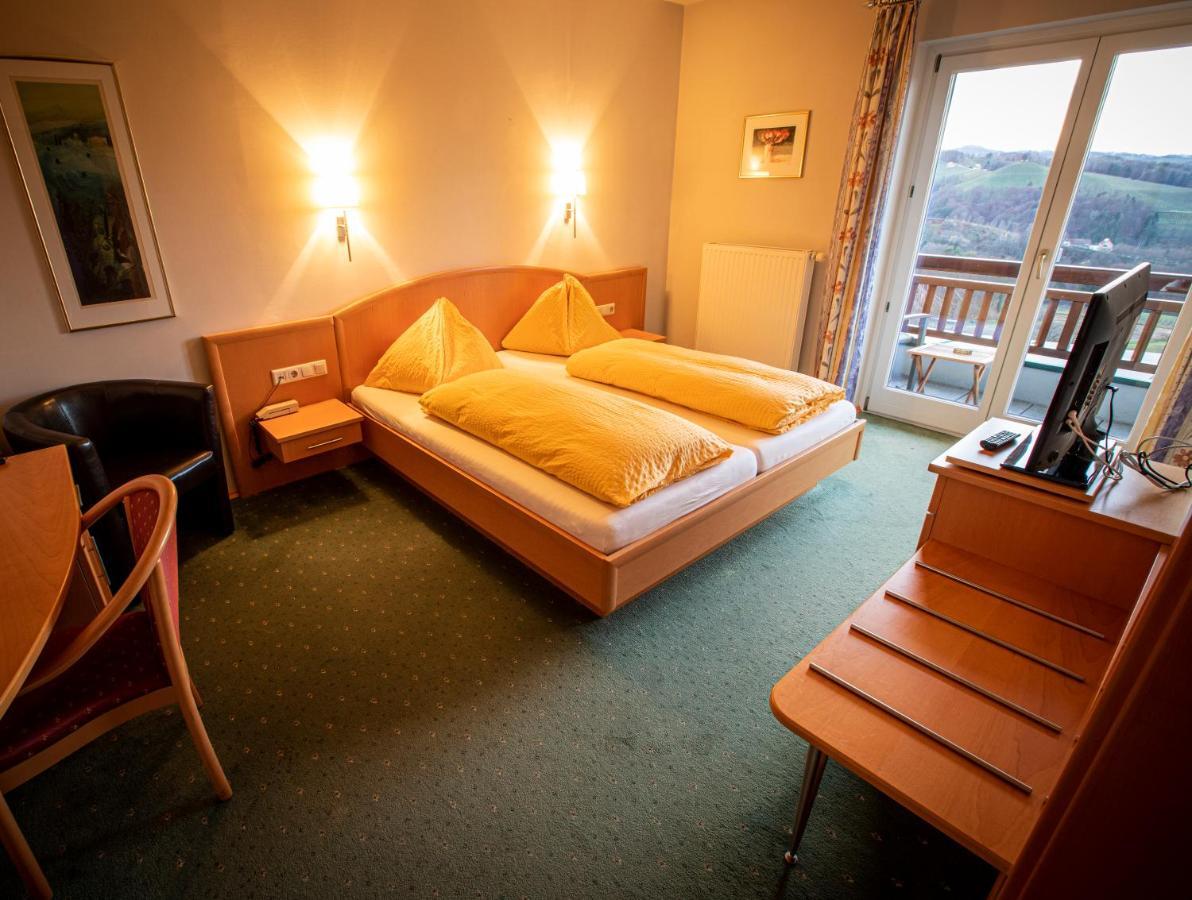 eckbergerhof Hotel Gamlitz Eksteriør billede
